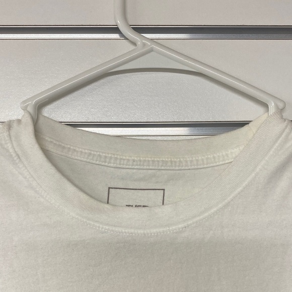 The North Face Womens White and‎ Black Logo Tee - Picture 2 of 4